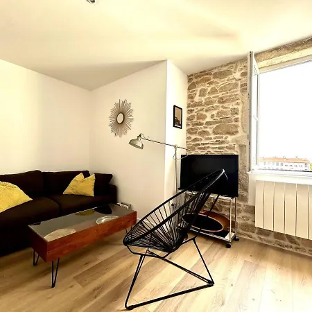 Apartament Wehost - Valentin Couturier - Croix-rousse: Pour 2 Pers Lyon